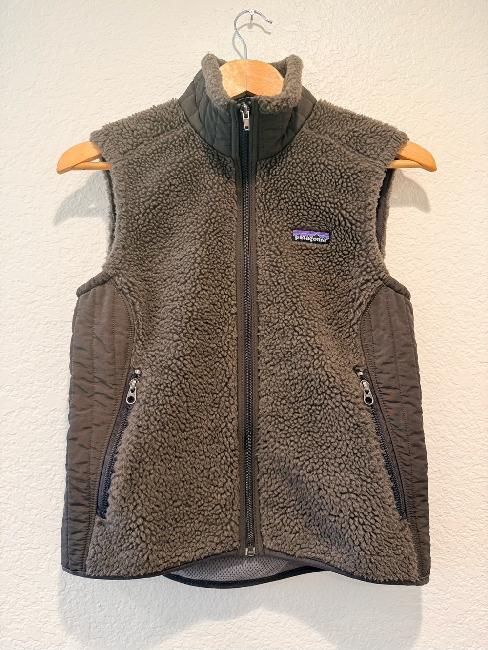 Patagonia Women’s Classic Retro-X Fleece Vest Dark Walnut Brown Sherpa Small - Picture 2 of 4